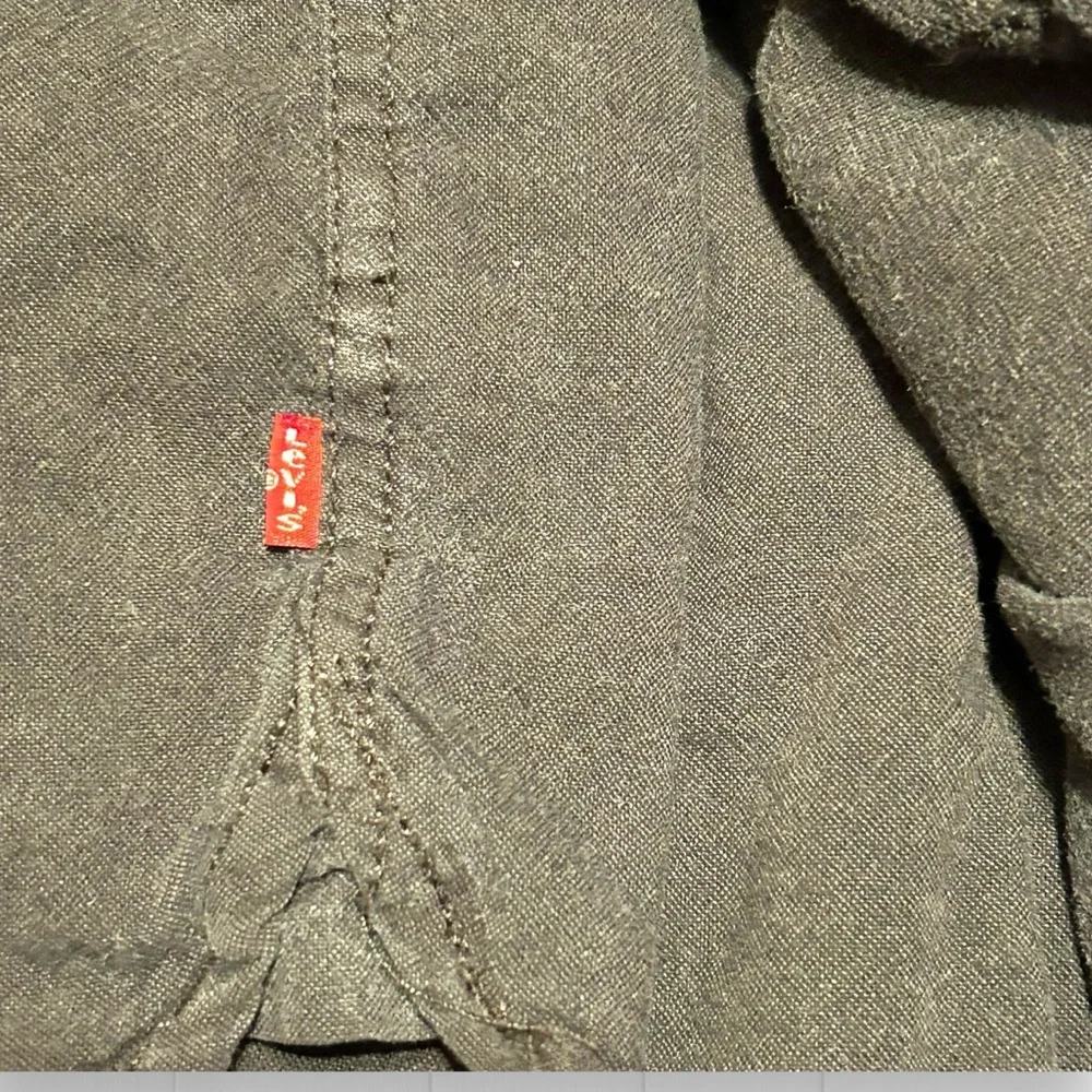 Men’s Levi’s Button Front Shirt XL Gray Pocket Short Sleeves - Picture 6 of 7